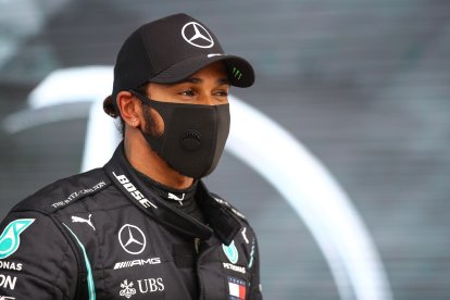 Lewis Hamilton (Mercedes) consiguió su 'pole' número 90 y además impuso nueva marca en el circuito de Hungaroing.