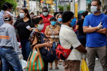 Las muertes y contagios por coronavirus en Ecuador siguen en aumento.