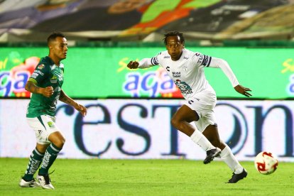 El atacante ecuatoriano Romario Ibarra fue titular en la final que disputó con el Pachuca, ante León.