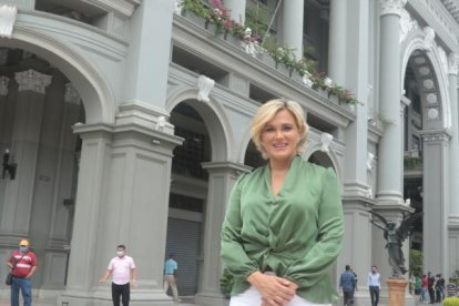 Asegura que son sus hermanas quienes se ocupan de su imagen.