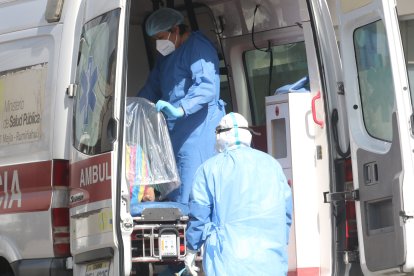 El incremento de contagios obligó a tomar la decisión de regresar al semáforo rojo en el cantón Mejía.