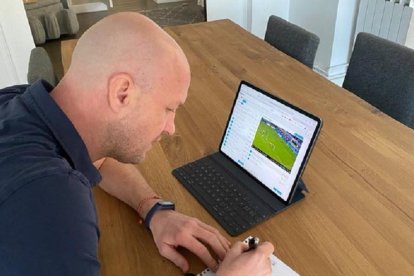 Jordi Cruyff tenía previsto retornar este viernes 17 de julio, pero no lo hizo.