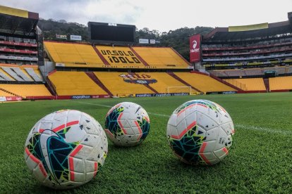El balón no puede rodar porque Quito y Cuenca siguen con casos de covid.19