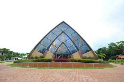 En el kilómetro 26 de la vía a la costa, en la parroquia Chongón, de Guayaquil, levantaron el santuario de la Divina Misericordia