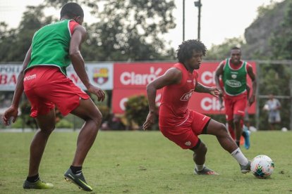 Cristhian Alemán se quedó sin jugar en Primera A este año.