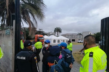 Una fiesta de graduación en Calderón fue suspendida por la Policía Nacional, el viernes.