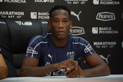  Luis Cunti Caicedo ya se enfundó la camiseta de Liga de Quito para lo que resta de la LigaPro. 