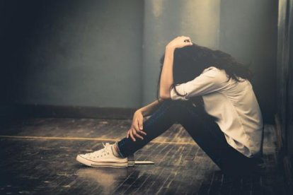  A los primeros síntomas de depresión de una persona, esta debe ser ayudada por un profesional para evitar desenlaces fatales. 