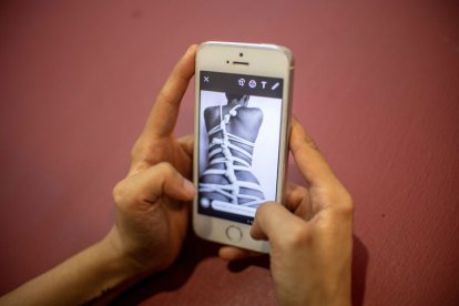  Esta actividad consiste en el intercambio de mensajes sexuales, fotografías o videos a través de dispositivos tecnológicos (teléfonos o tablets) y es común y creciente entre los jóvenes. 