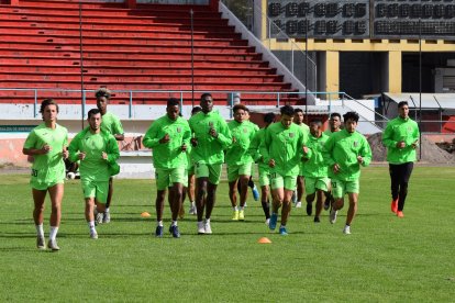 Deportivo Cuenca entrena para el reinicio de la LigaPro que sería el 1 de agosto.
