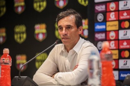 El estratega de Barcelona, Fabián Bustos, se disculpó con la dirigencia de Liga de Quito.