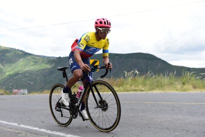 Jonathan Caicedo entrenó en las carreteras de  Carchi e Imbabura antes de viajar a Europa.