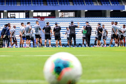 Los dirigidos por Ismael Rescalvo han entrenado durante la semana en La Caldera para estar a punto en el amistoso de este sábado.