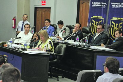 Uno de los congresos que tuvieron los miembros de la FEF antes del Covid 19.