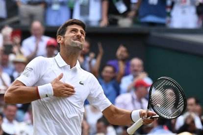  El serbio Novak Djokovic, ganador del Wimbledon ante Roger Federer, sigue siendo humilde pese a su éxito. 