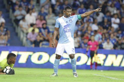  Al avión rumbo a tierras gauchas no se subieron ni Jorge Guagua, ni Francisco Silva, tampoco Jefferson Montero. 