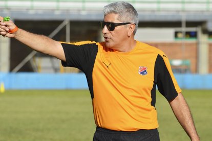  Octavio Zambrano espera conseguir el triunfo de la final de vuelta el 9 de diciembre.  