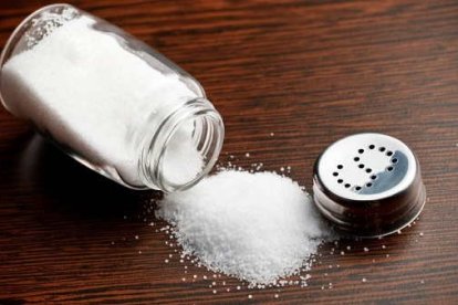  Referencial.  El consumo excesivo de sal está vinculado con los casos de hipertensión y enfermedades cardiovasculares. 