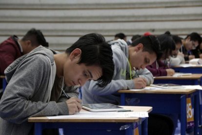  En el caso de haber aprobado sin incovenientes podrás postular a partir del 6 de agosto por un cupo para acceder a la carrera y universidad, escuela politécnica o instituto técnico y tecnológico de tu preferencia. 