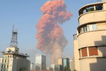 Fuerte explosión de Líbano deja hasta el momento 200 fallecidos.