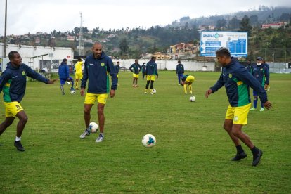 Los jugadores de Gualaceo estaban listos para probarse ante los morlacos