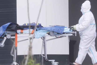 El número de muertes por coronavirus en Ecuador sigue en aumento, en especial en Pichincha.