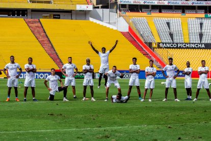 Barcelona recibirá a Orense en su regreso al fútbol.