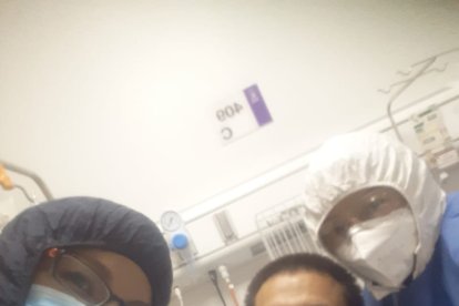 Desde la habitación en la que por ahora se recupera.