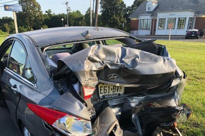 Vehículo de la 'Gringa' luego del accidente. La presentadora aseguró que se salvó de milagro.