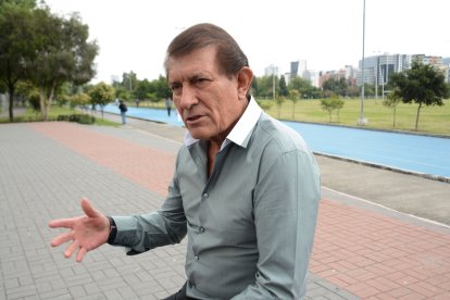 Carlos Sevilla fue entrenador de la selección de Ecuador en 1999. Señaló que podría aportar como director deportivo en la Ecuafútbol.
