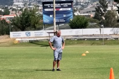 El argentino Jorge Montesino lleva un poco más de dos meses como entrenador de los puros criollos.