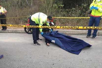 La víctima se desplazaba junto a su conviviente cuando fue atacado.