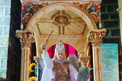 El árcangel es patrono de varias ciudades que adoptaron su nombre.