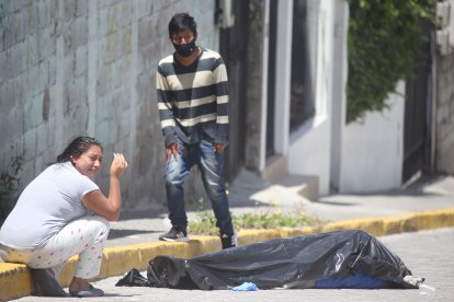 Los familiares del fallecido llegaron luego de varias horas.