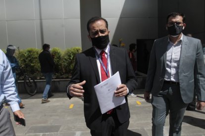 Christian Bahamonde, secretario de la Defensoría, se acercó a la función judicial para hacer los trámites del recurso.