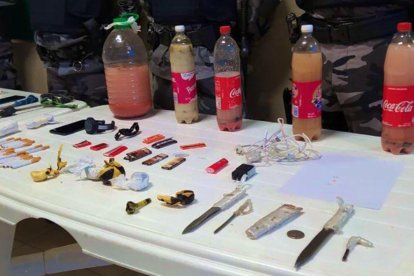 Estos artículos se decomisaron en el último operativo desarrollado en la cárcel de Turi.