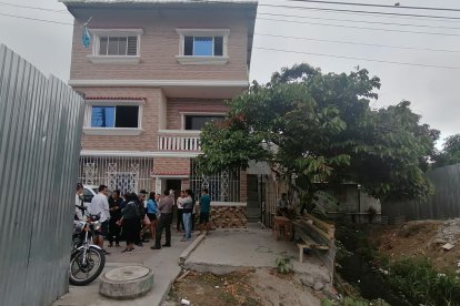 De este arbusto se colgó el hombre de 67 años, la madrugada de este martes 25 de agosto.