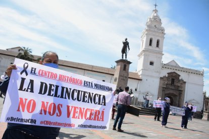 Unas 30 personas se convocaron en la plaza Santo Domingo para exigir seguridad.