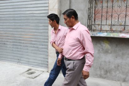 Juan no se repone por completo de los efectos de la sustancia que le hicieron consumir a través de un jugo.