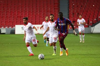 El delantero ecuatoriano Stiven Plaza debutó con el Trabzonspor, de Turquía.