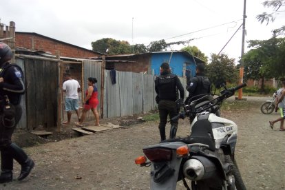 Los vecinos fueron quienes avisaron a la Policía sobre lo que estaba ocurriendo.