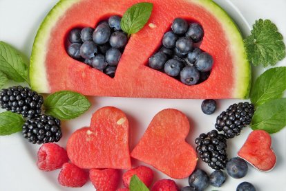 Las frutas nos aportan vitaminas, minerales y fibras que benefician a nuestro cuerpo.