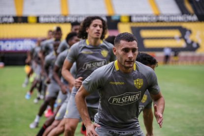 Emmanuel Martínez es uno de los fijos en el once de Barcelona.