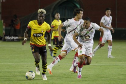 Adonis Preciado jugó ante su exequipo, Mushuc Runa, y se mandó un buen encuentro. Lo eligieron el mejor del partido.