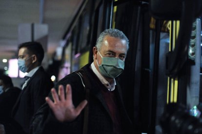 El estratega argentino Gustavo Alfaro llegó el domingo a la capital ecuatoriana.