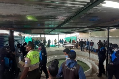 Agentes irrumpieron en ese sitio clandestino del norte de Quito-