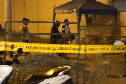 Aprovechando la poca iluminación, los internos quisieron 'sacarsela'. Dos lo hicieron.