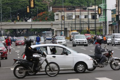 Avenida Machala, una de las principales y más amplias calles de Guayaquil.