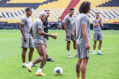 Michael Arroyo se lesionó en la última práctica y se quedó del viaje a Ambato