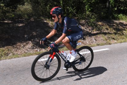 El ecuatoriano Richard Carapaz compite por primera vez en el Tour de Francia.